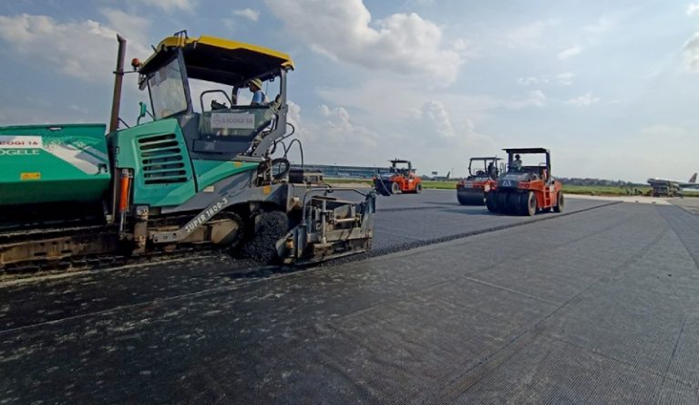 Thảm bê tông nhựa asphalt – Thi công trọn gói chất lượng cao | bê tông Hùng Phát