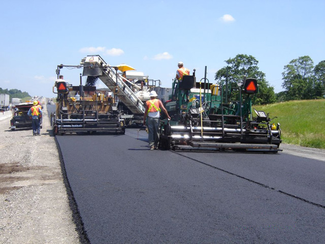 Thảm bê tông nhựa asphalt – Thi công trọn gói chất lượng cao | bê tông Hùng Phát